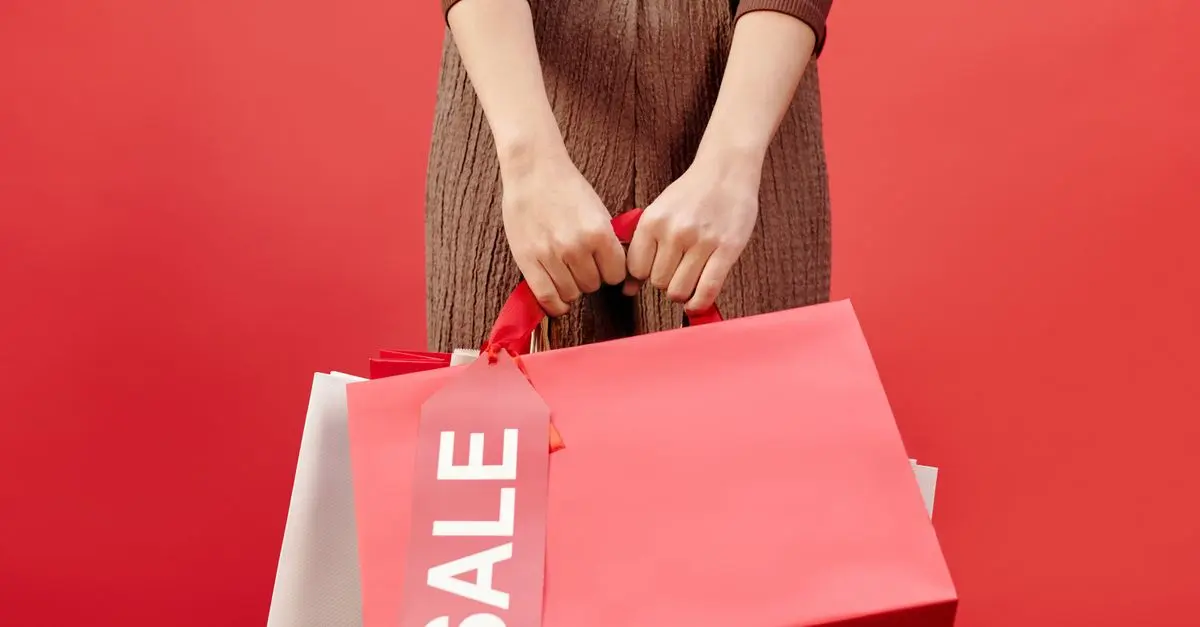 Jakie są najskuteczniejsze strategie na oszczędzanie dzięki sklepowe deale?