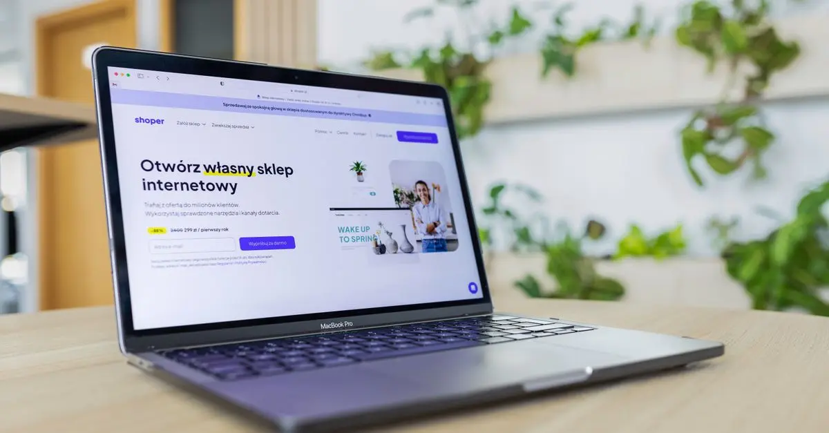 Porównanie: e-sklep lokalny vs duży e-commerce